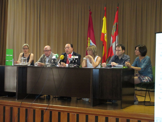 El presidente Carlos Moro presenta la Junta Directiva que dirigirá la Asociación